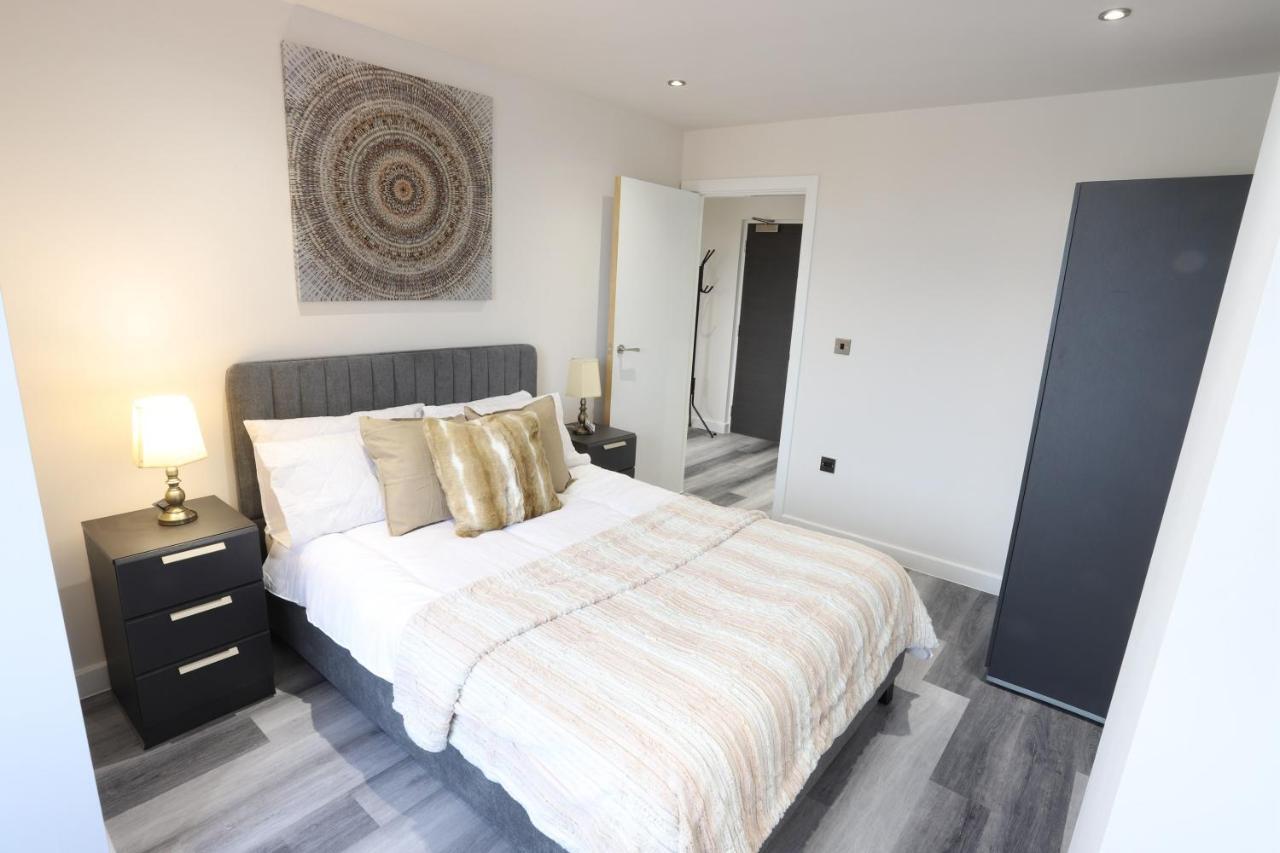 Appartamento Necairport Interchange Shortstay Homebase *