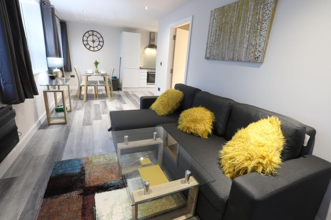Appartamento Necairport Interchange Shortstay Homebase