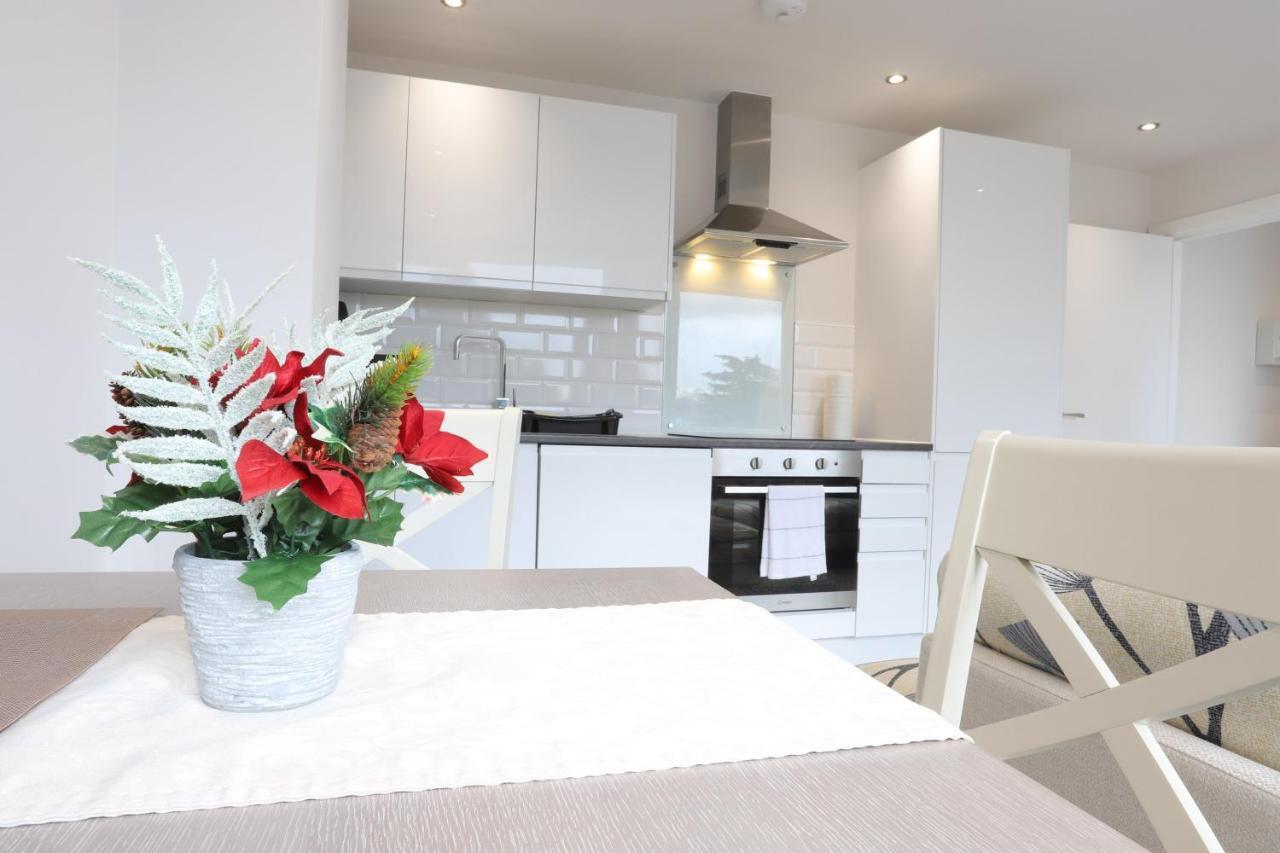 Appartamento Necairport Interchange Shortstay Homebase
